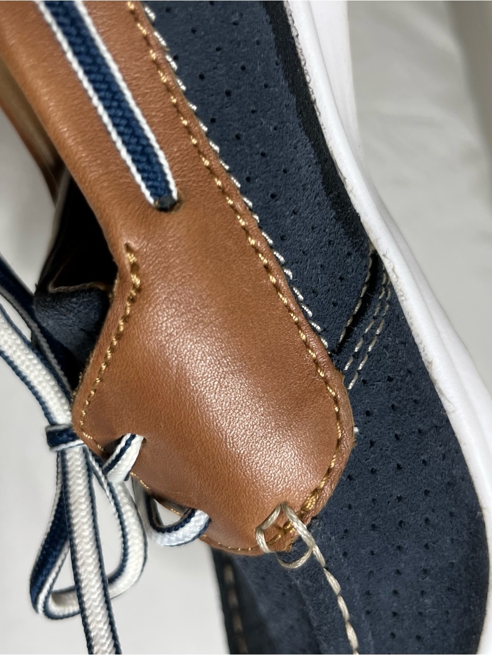 Clarks Navy and Brown Women’s Boat Shoes with Contrast Laces - Picture 5 of 12